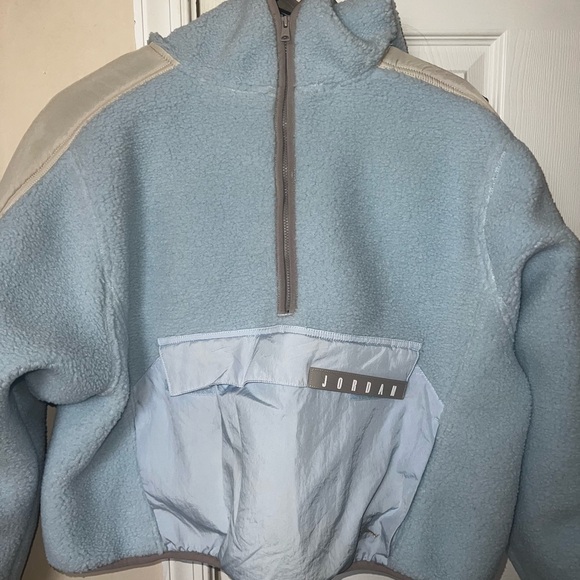 Jordan Women's Blue and Cream Puffer Jacket - Picture 2 of 6